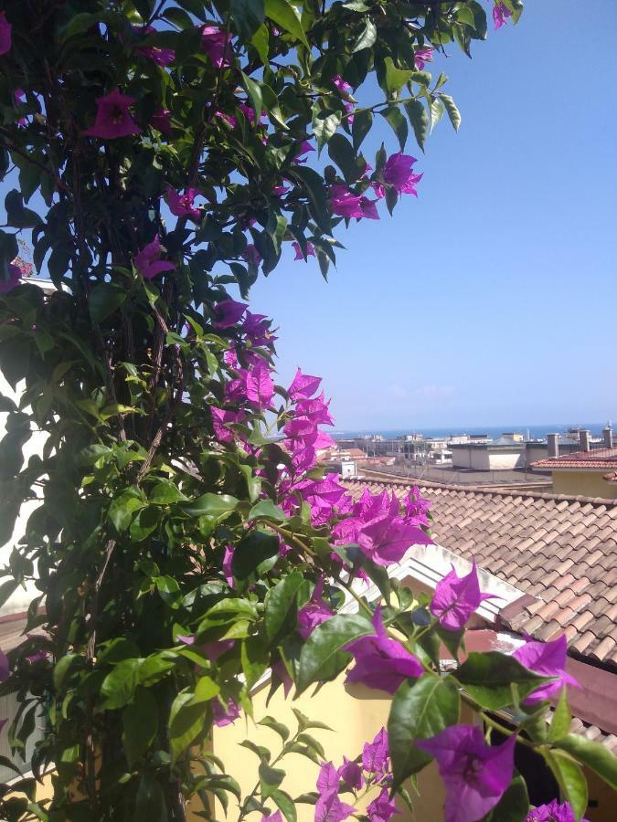 Fronte Al Porto Leilighet Salerno Eksteriør bilde