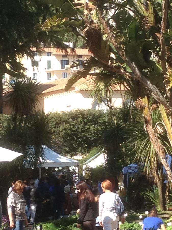 Fronte Al Porto Leilighet Salerno Eksteriør bilde
